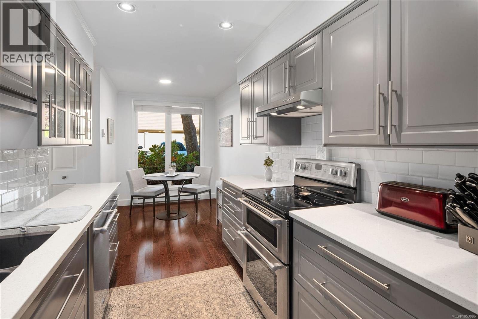 90 208 Russell Street, Victoria