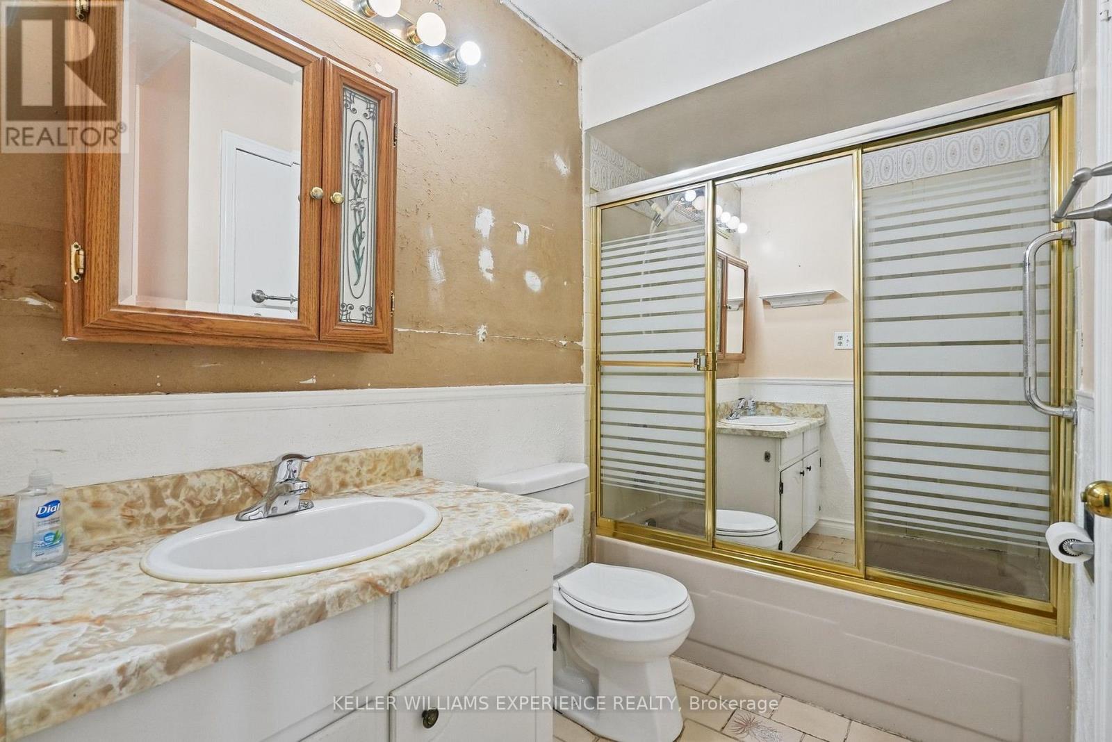 29 Maurino Court, Bradford West Gwillimbury photo 11