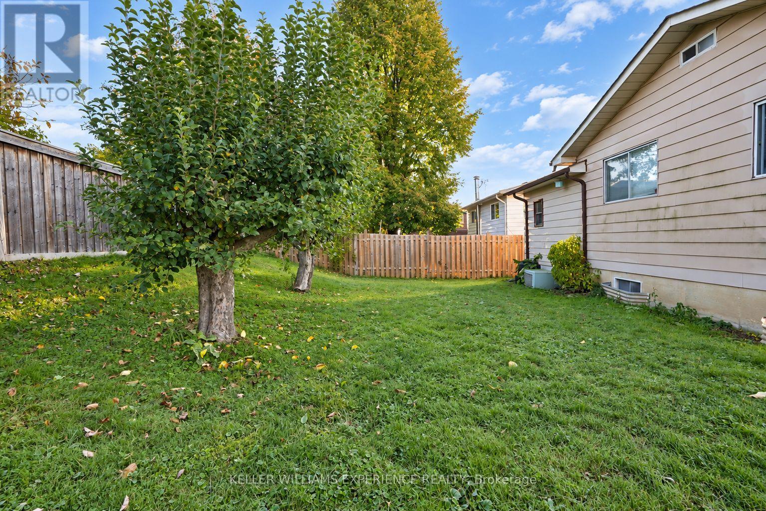 29 Maurino Court, Bradford West Gwillimbury photo 19