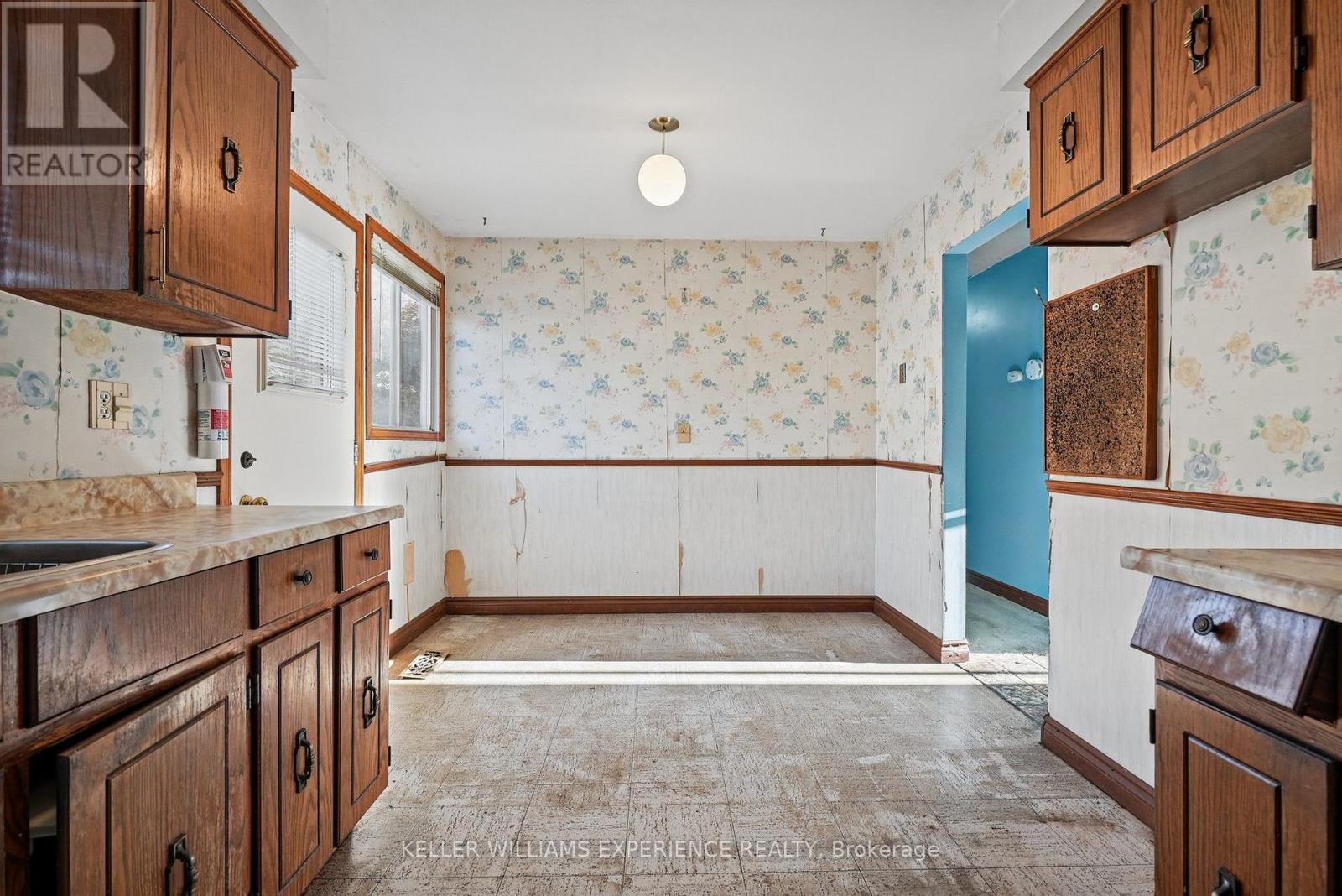 29 Maurino Court, Bradford West Gwillimbury photo 6