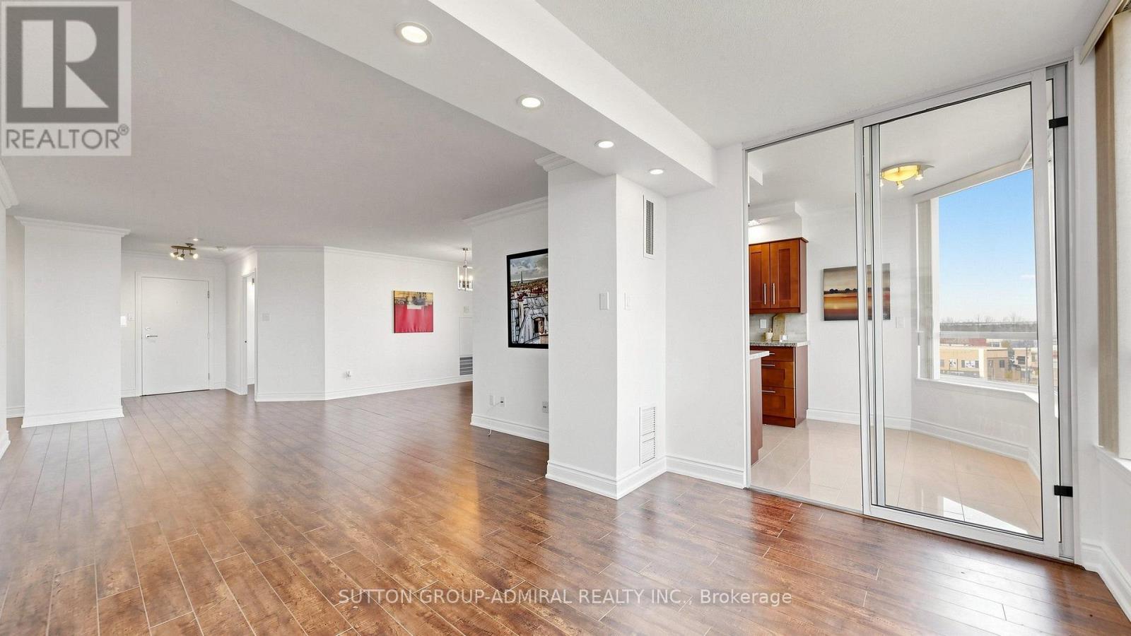 1001- 120 Promenade Circle, Vaughan, ON photo 10