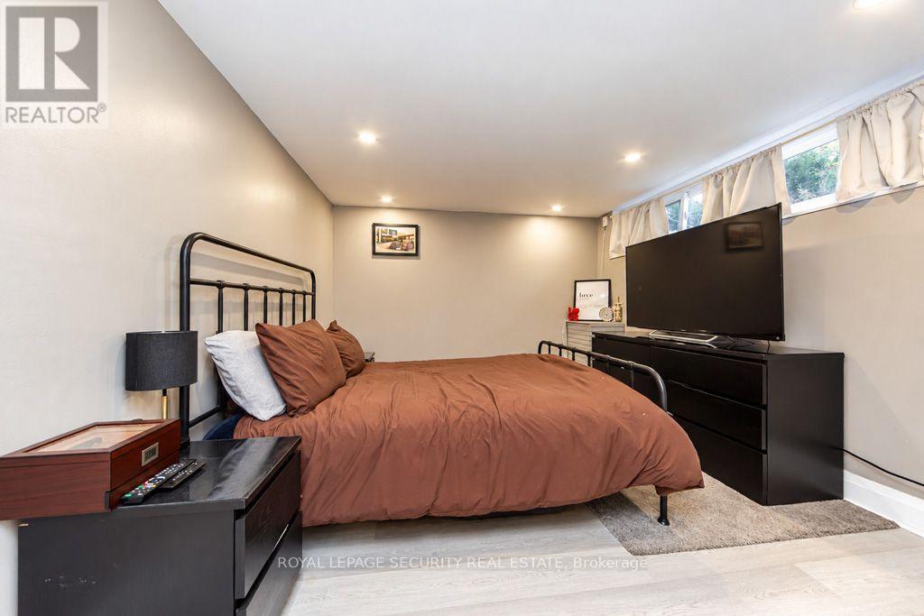 21 Neames Crescent, Toronto, ON photo 36