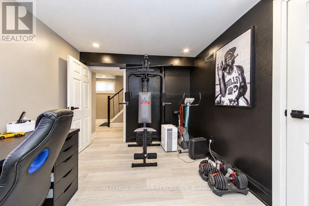 21 Neames Crescent, Toronto, ON photo 40