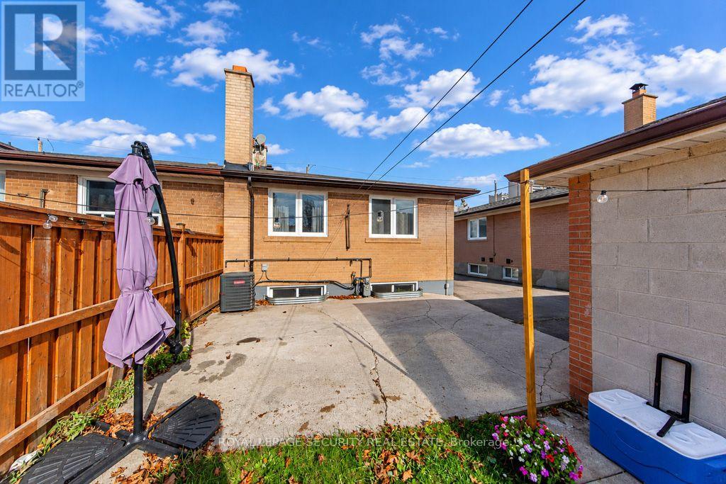 21 Neames Crescent, Toronto, ON photo 46