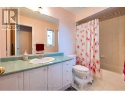 12 Barrier Reef Lane, Brampton, ON L6R2A4 Photo 15