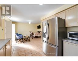 12 Barrier Reef Lane, Brampton, ON L6R2A4 Photo 9
