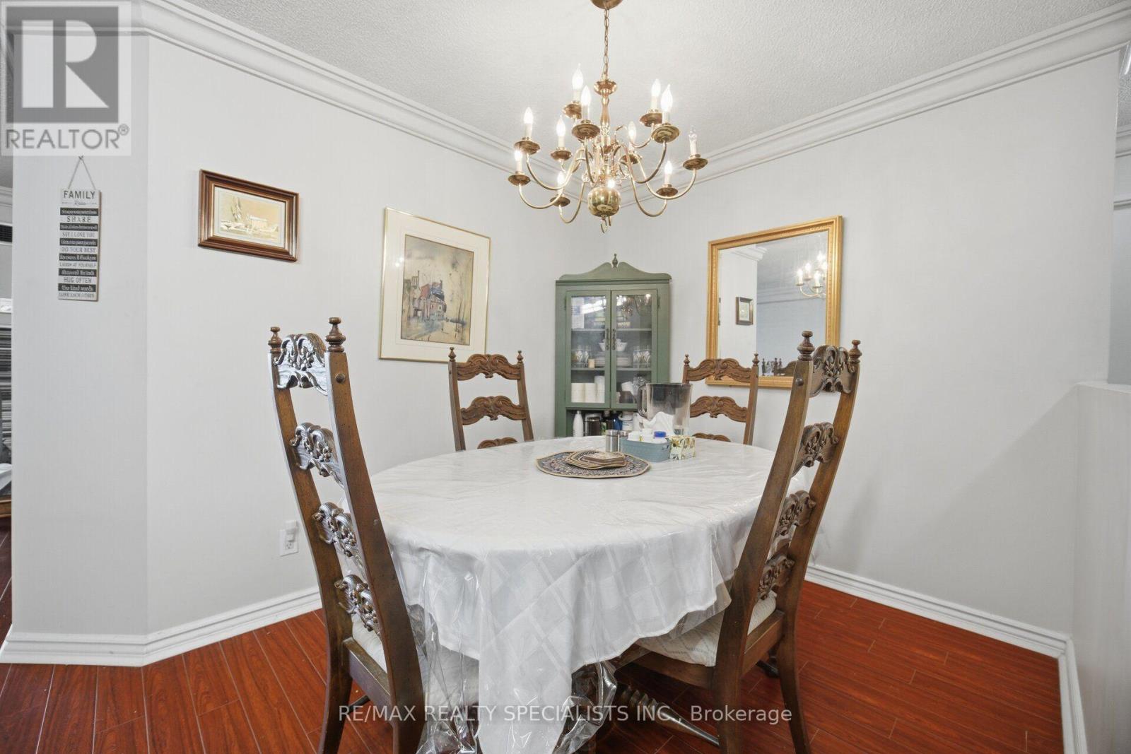 813- 145 Hillcrest Avenue, Mississauga, ON photo 12