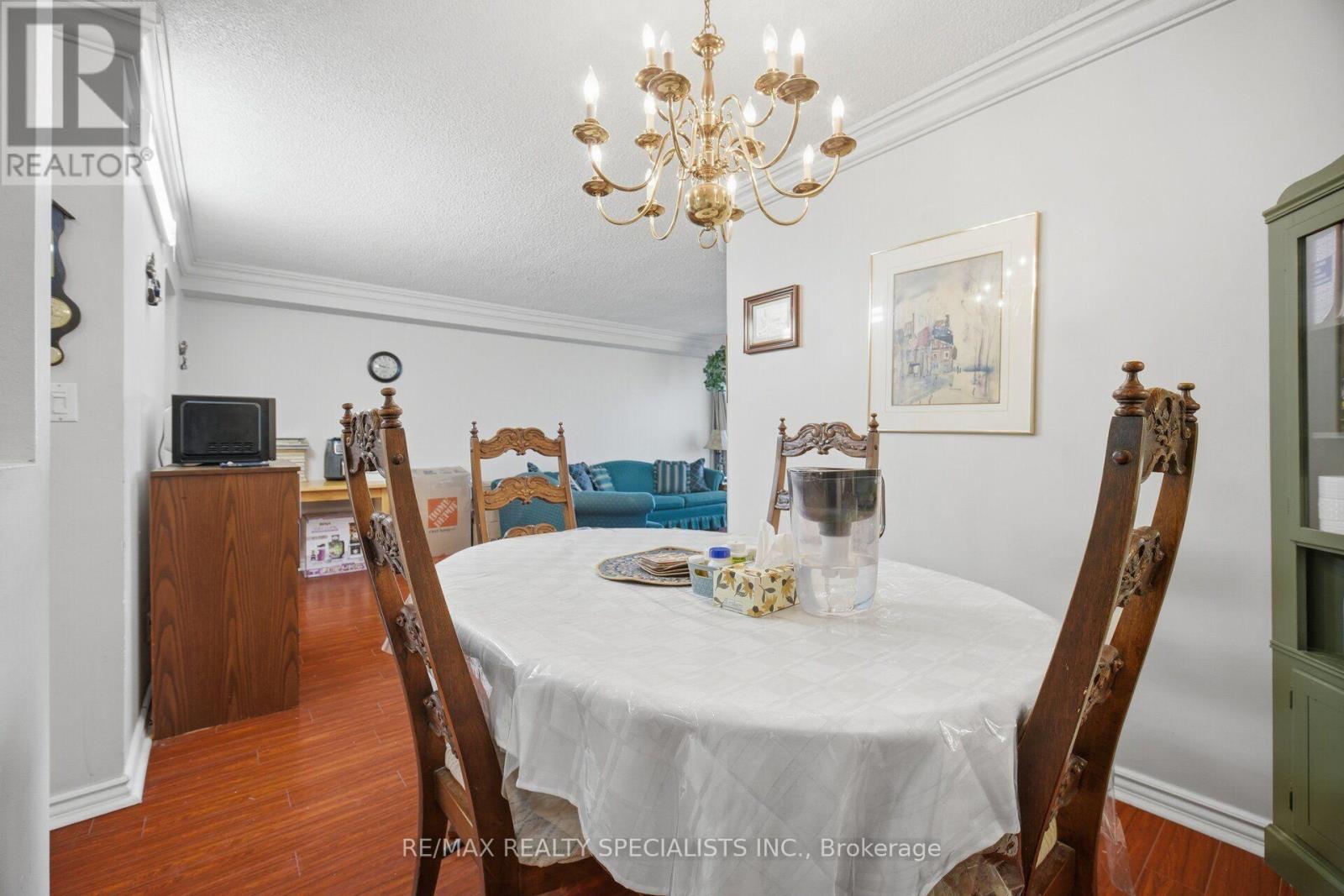 813- 145 Hillcrest Avenue, Mississauga, ON photo 13