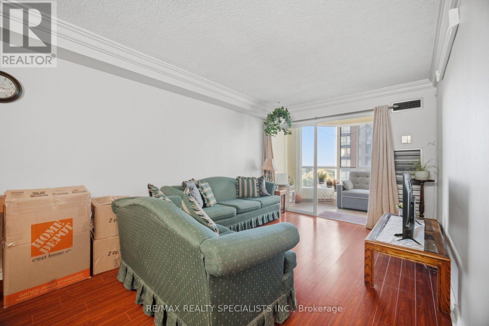 813- 145 Hillcrest Avenue, Mississauga, ON photo 16
