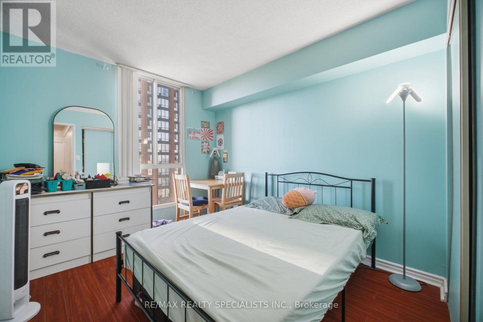 813- 145 Hillcrest Avenue, Mississauga, ON photo 25