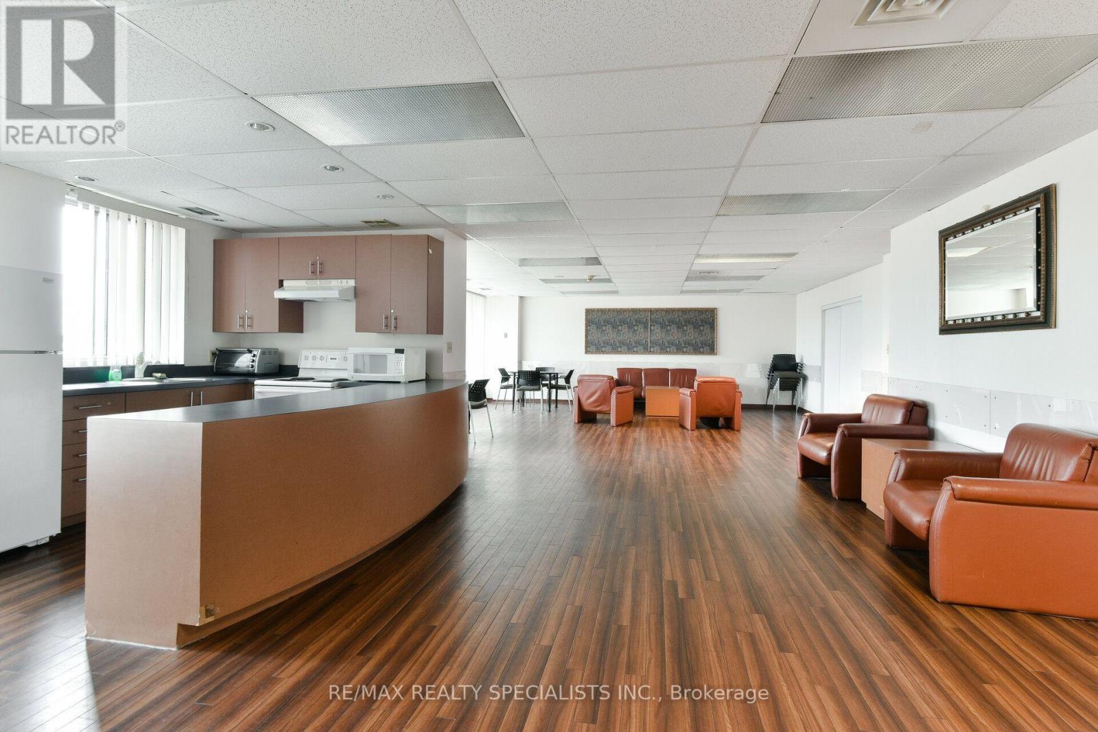 813- 145 Hillcrest Avenue, Mississauga, ON photo 30