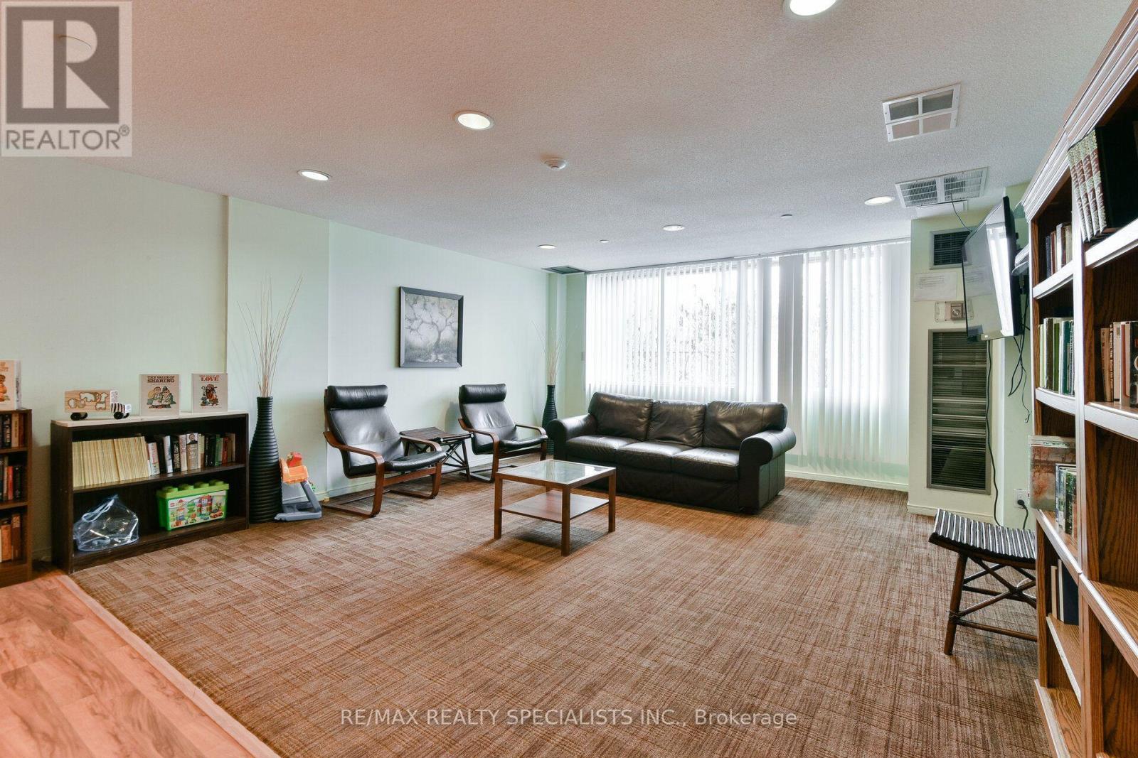 813- 145 Hillcrest Avenue, Mississauga, ON photo 42