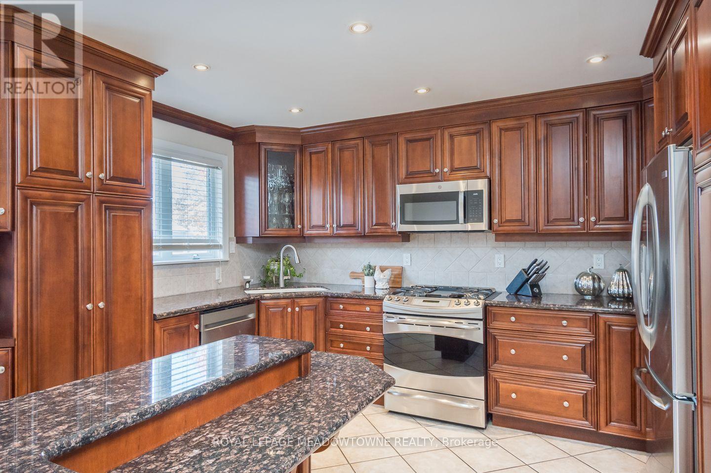 46 Reynier Drive, Brampton, ON photo 12