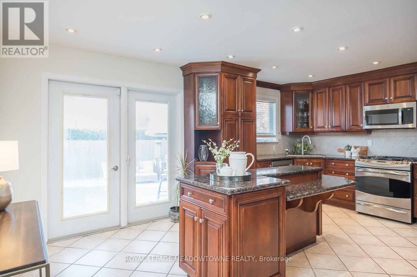 46 Reynier Drive, Brampton, ON photo 13
