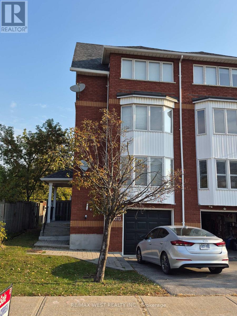 27- 3073 Cook Street, Mississauga, ON