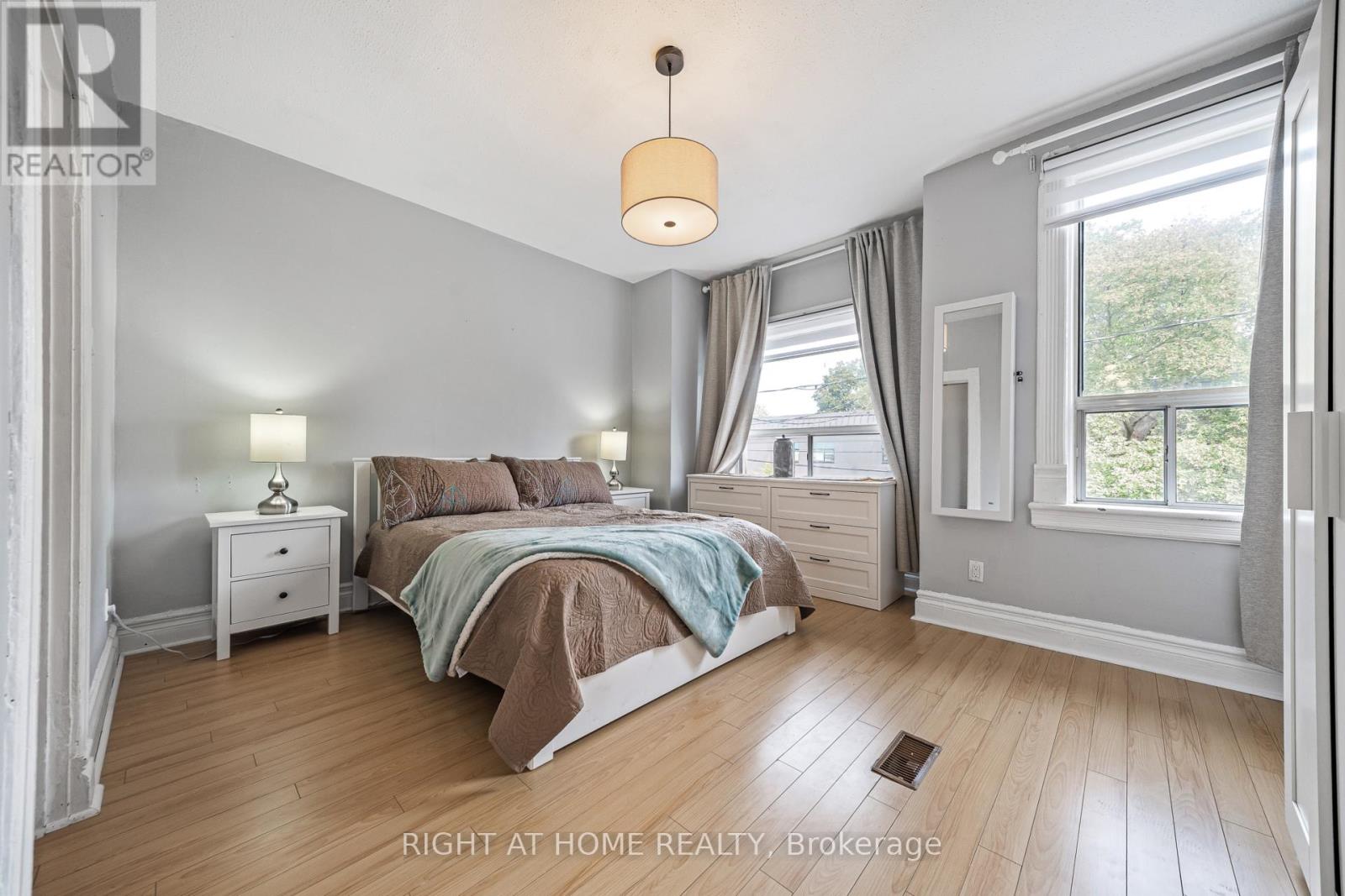 138 Osler Street, Toronto, ON photo 17