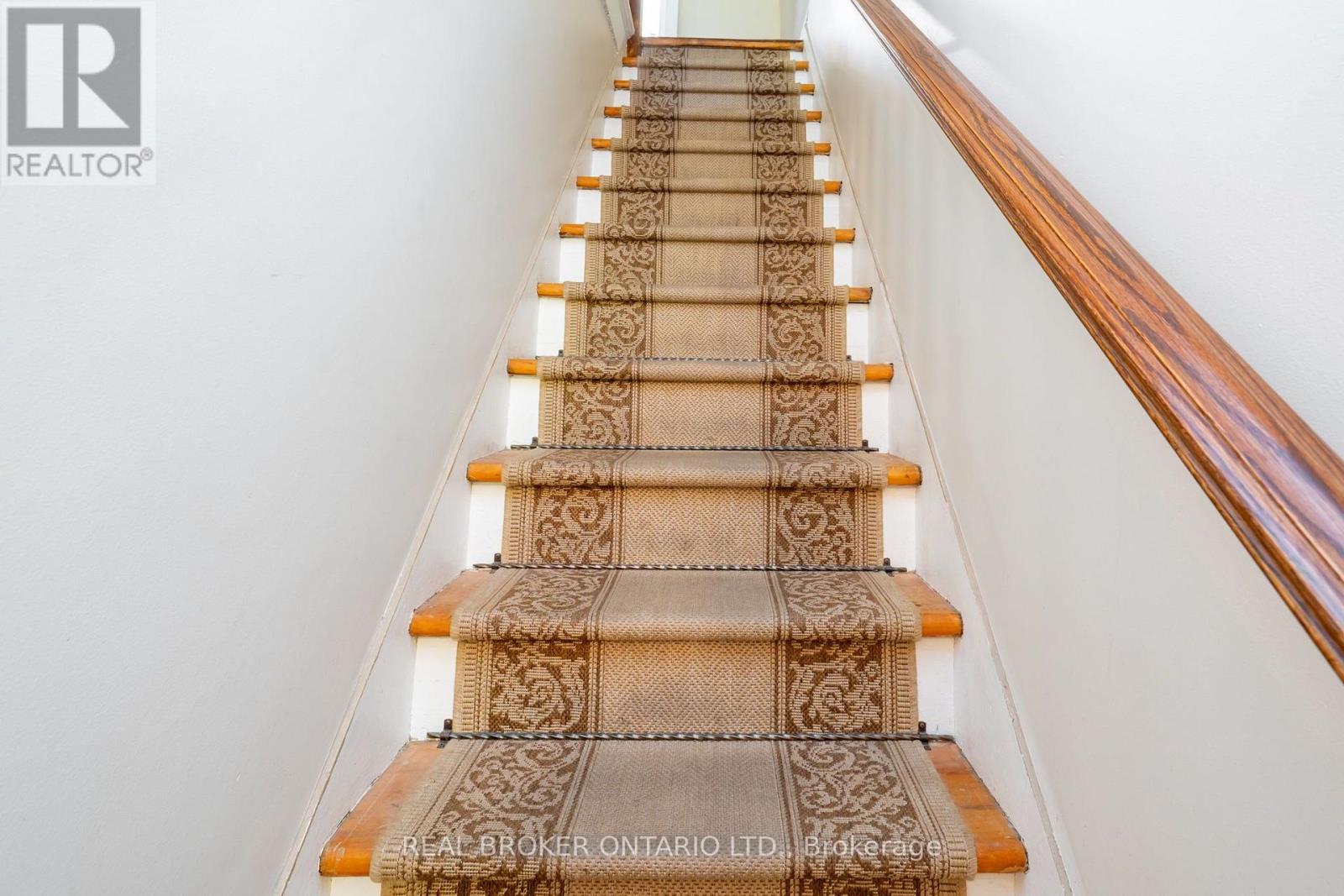 253 Bartlett Avenue, Toronto, ON photo 16