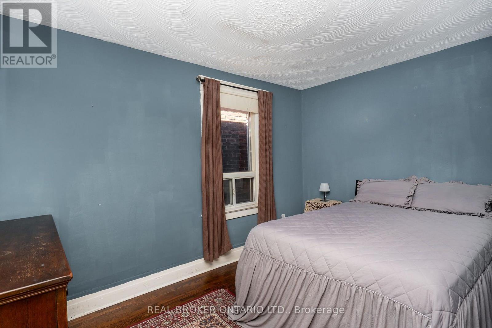 253 Bartlett Avenue, Toronto, ON photo 24