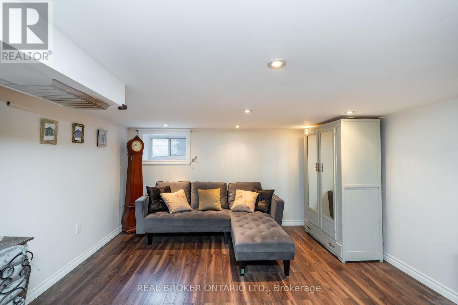 253 Bartlett Avenue, Toronto, ON photo 28