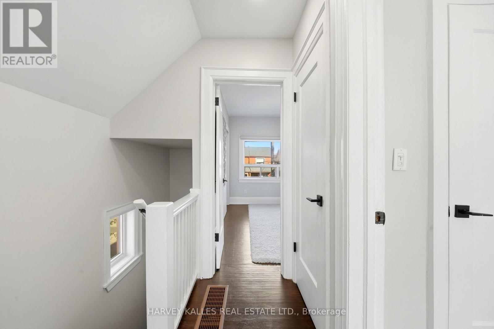 26 Miranda Avenue, Toronto, ON photo 15