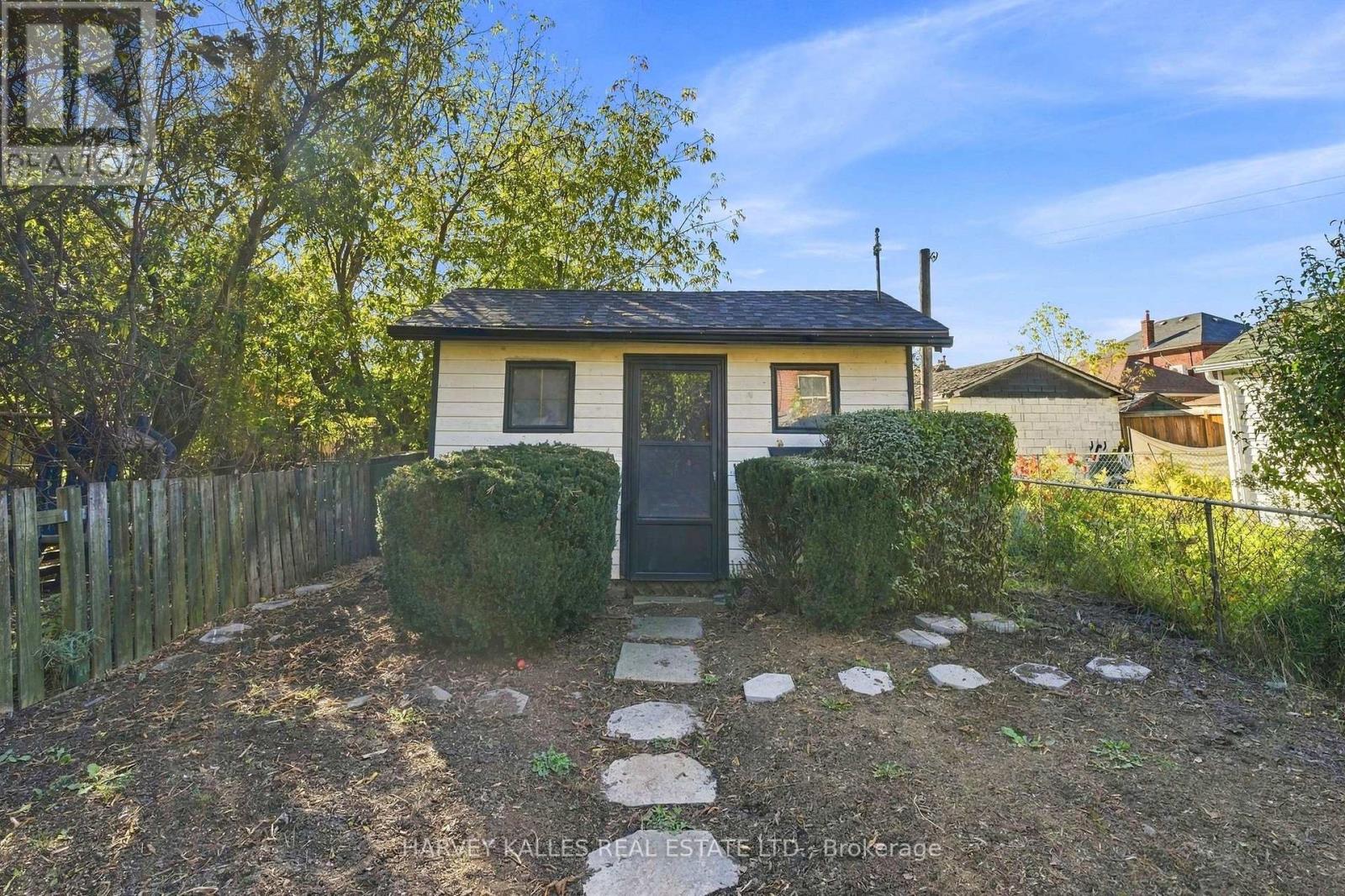 26 Miranda Avenue, Toronto, ON photo 35
