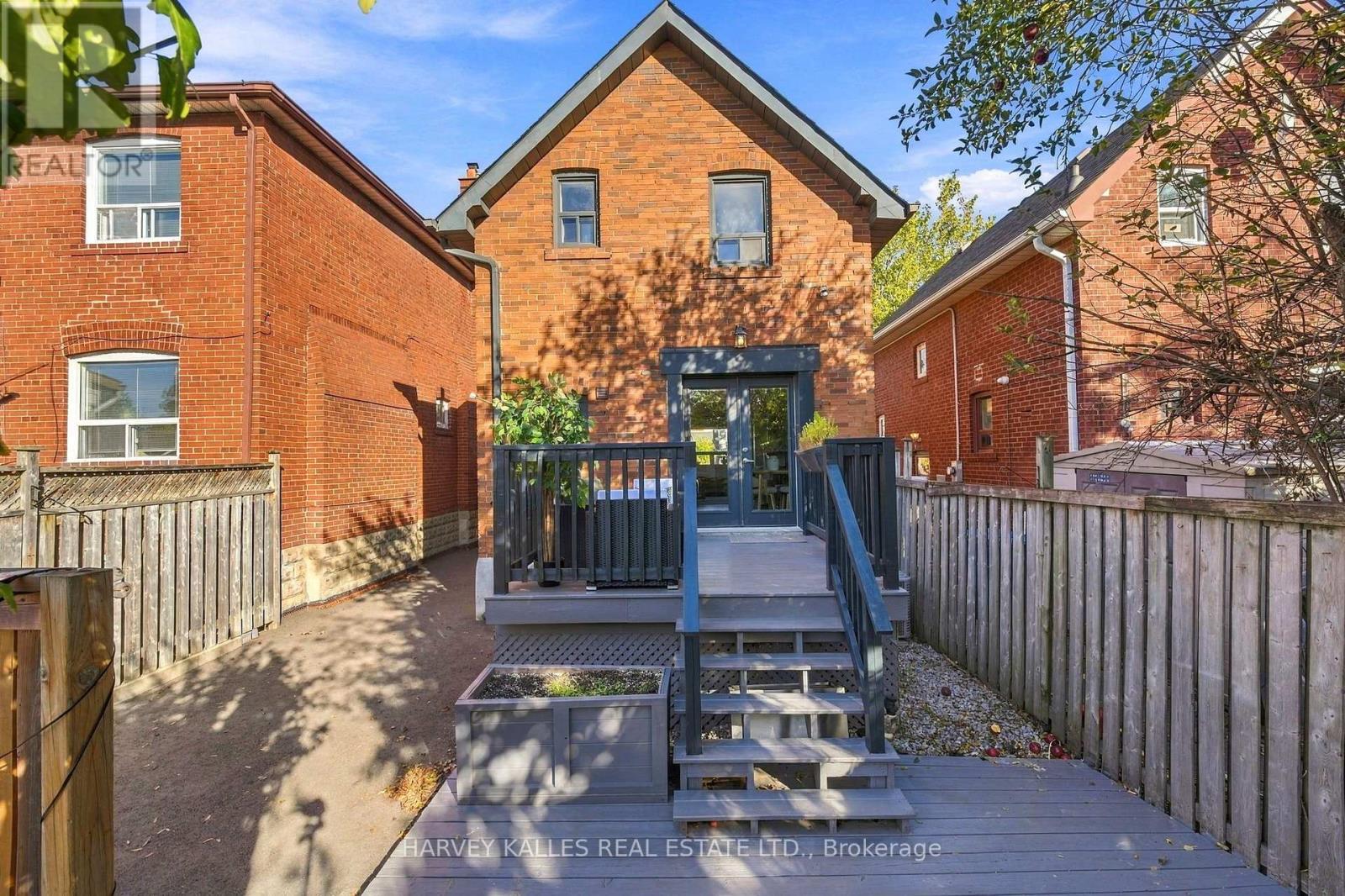 26 Miranda Avenue, Toronto, ON photo 36