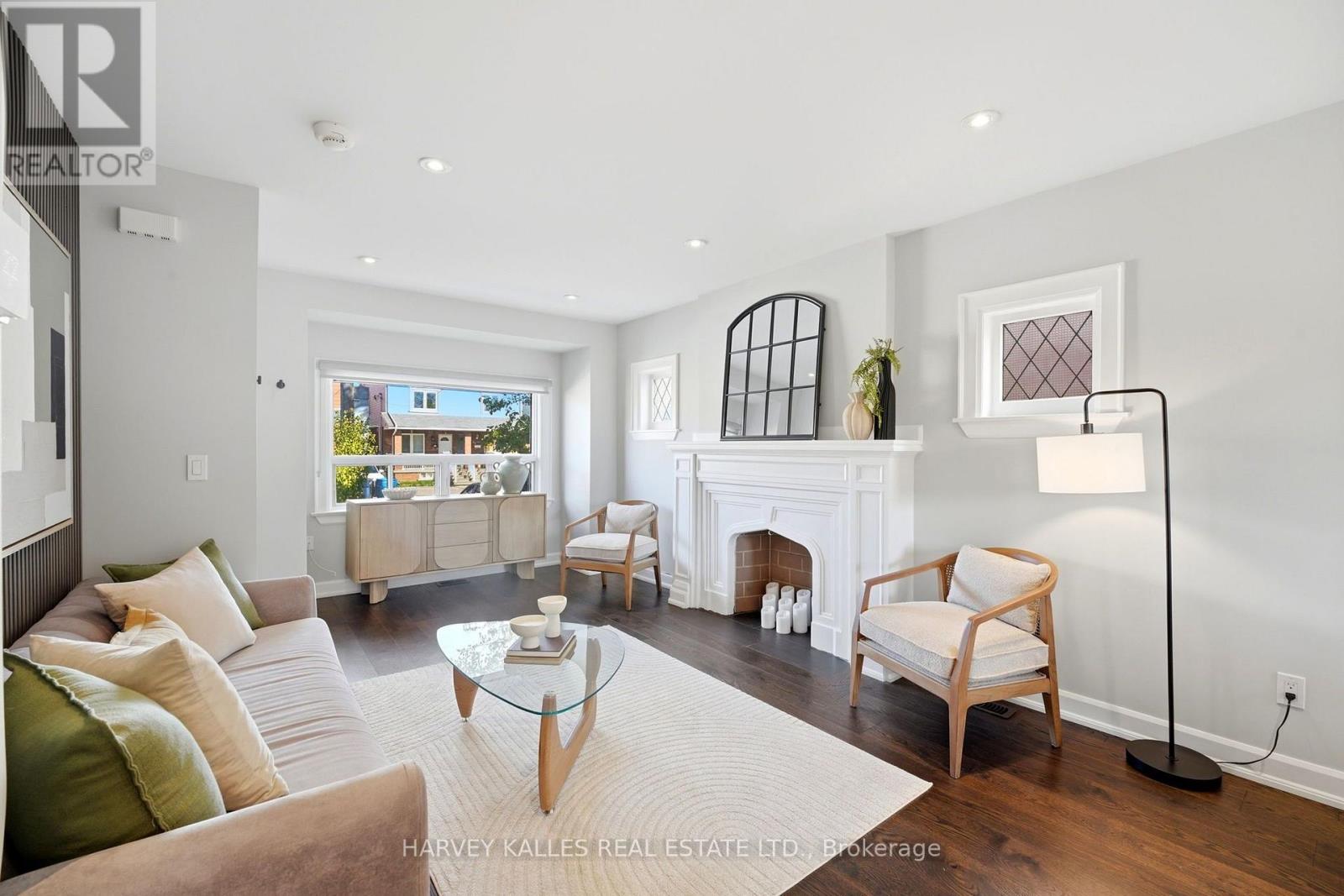 26 Miranda Avenue, Toronto, ON photo 6