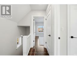 26 Miranda Avenue, Toronto, ON M6E4G2 Photo 15