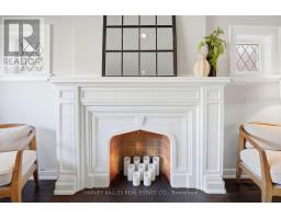 26 Miranda Avenue, Toronto, ON M6E4G2 Photo 8