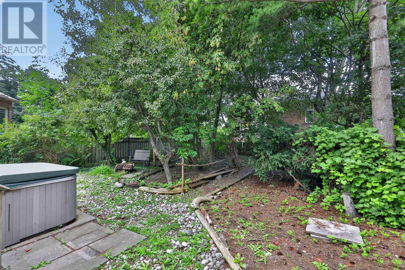 21 Cumberland Drive, Mississauga, ON photo 40