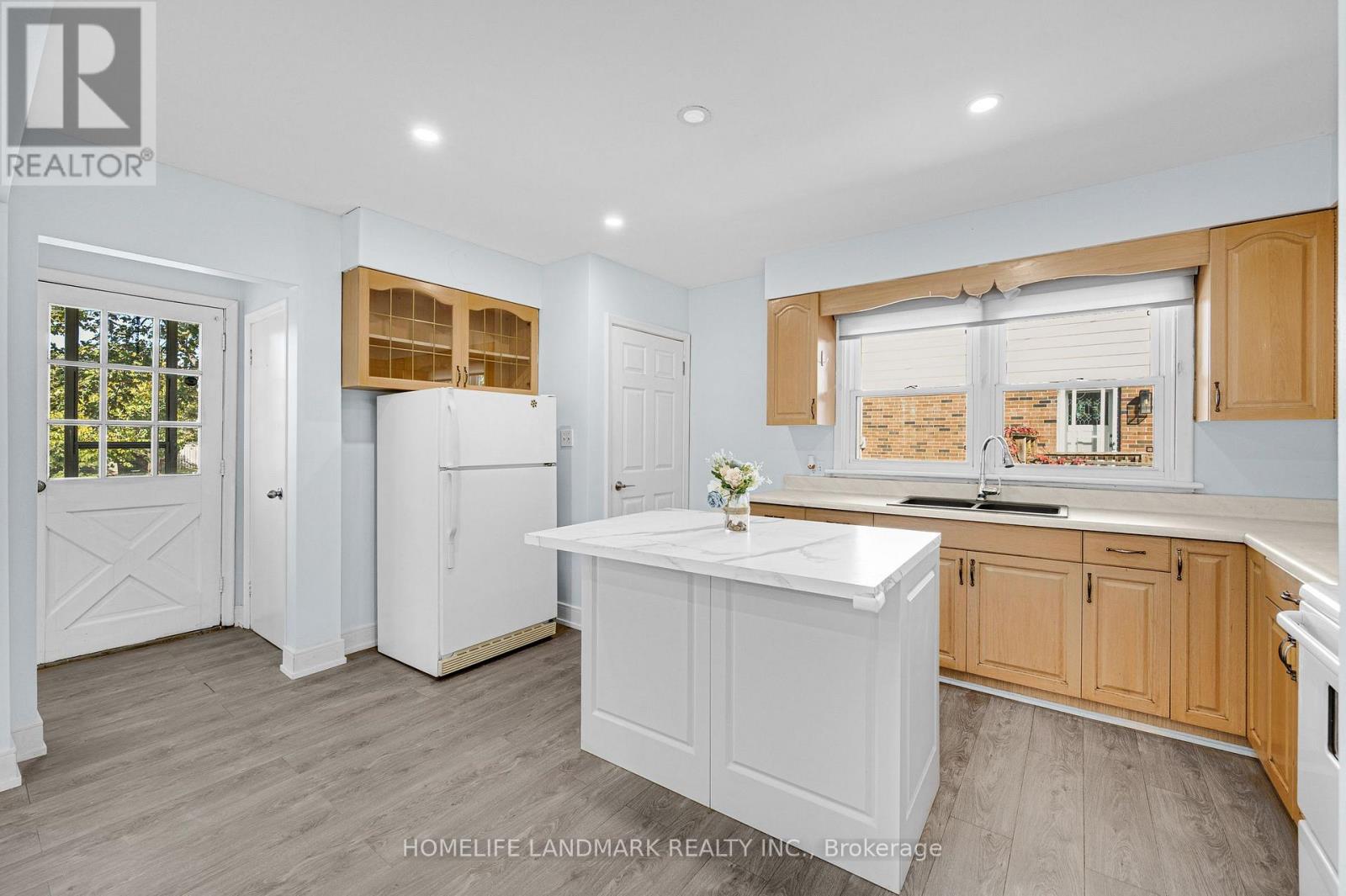 135 Howard Avenue, Hamilton, ON photo 16