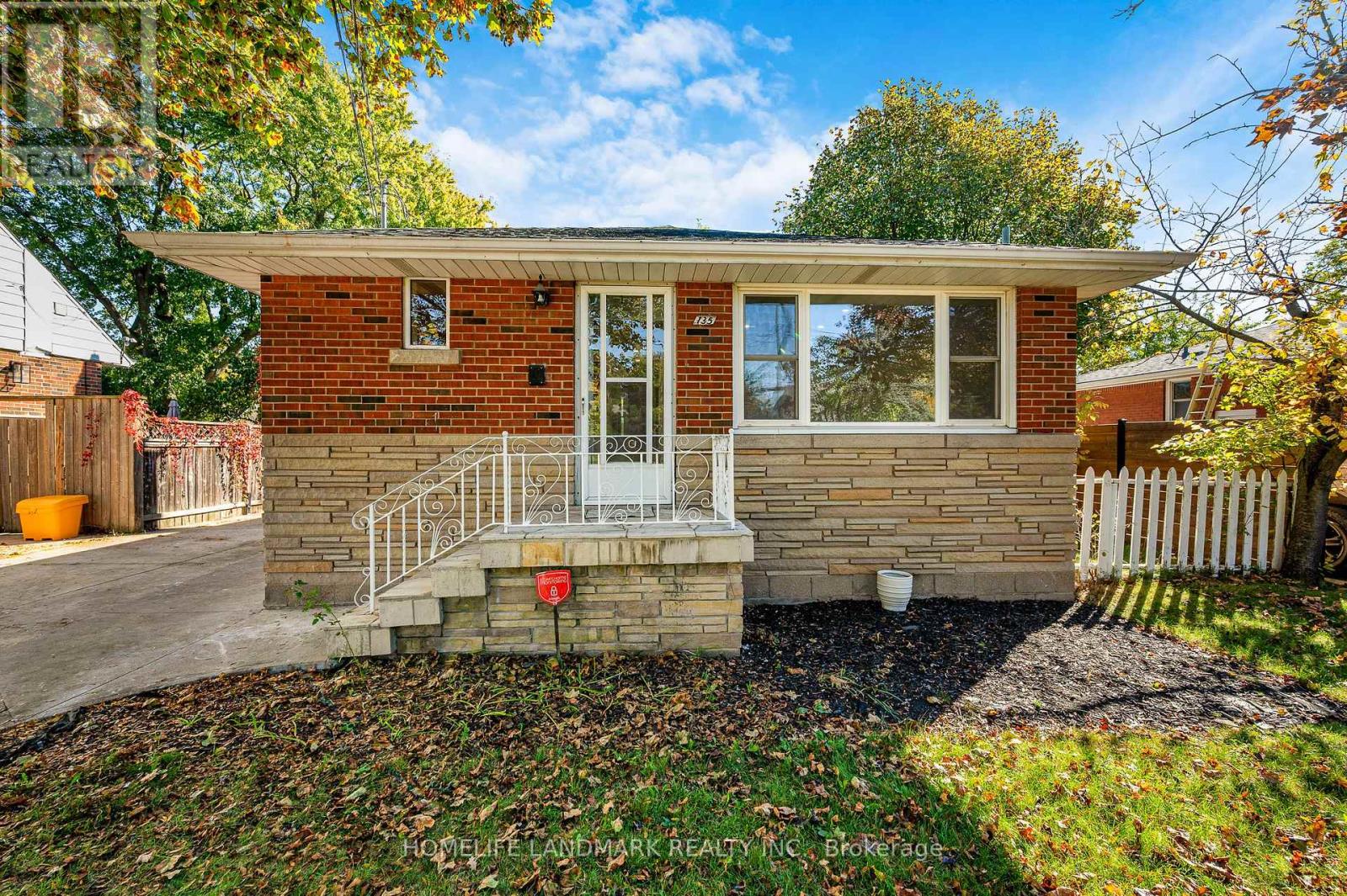 135 Howard Avenue, Hamilton, ON photo 5