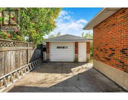 135 Howard Avenue, Hamilton, ON L9A2W6 Photo 31