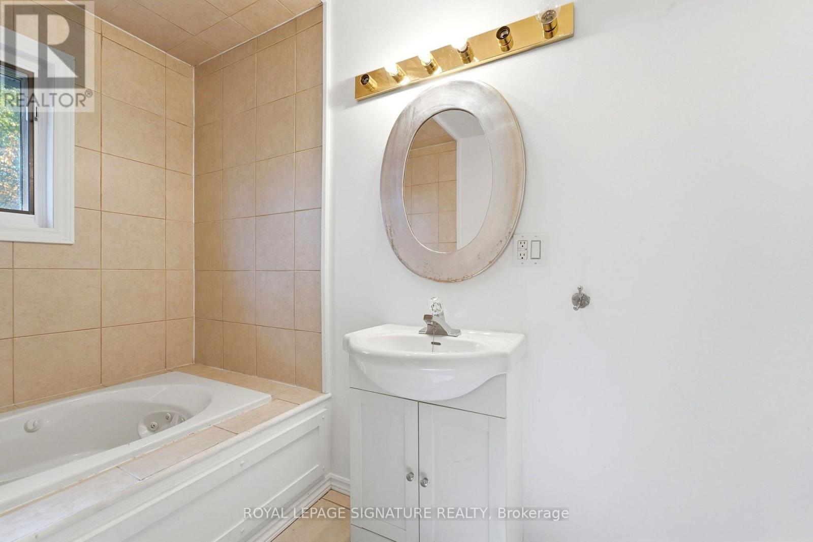 847 South Coast Drive, Haldimand, ON photo 11