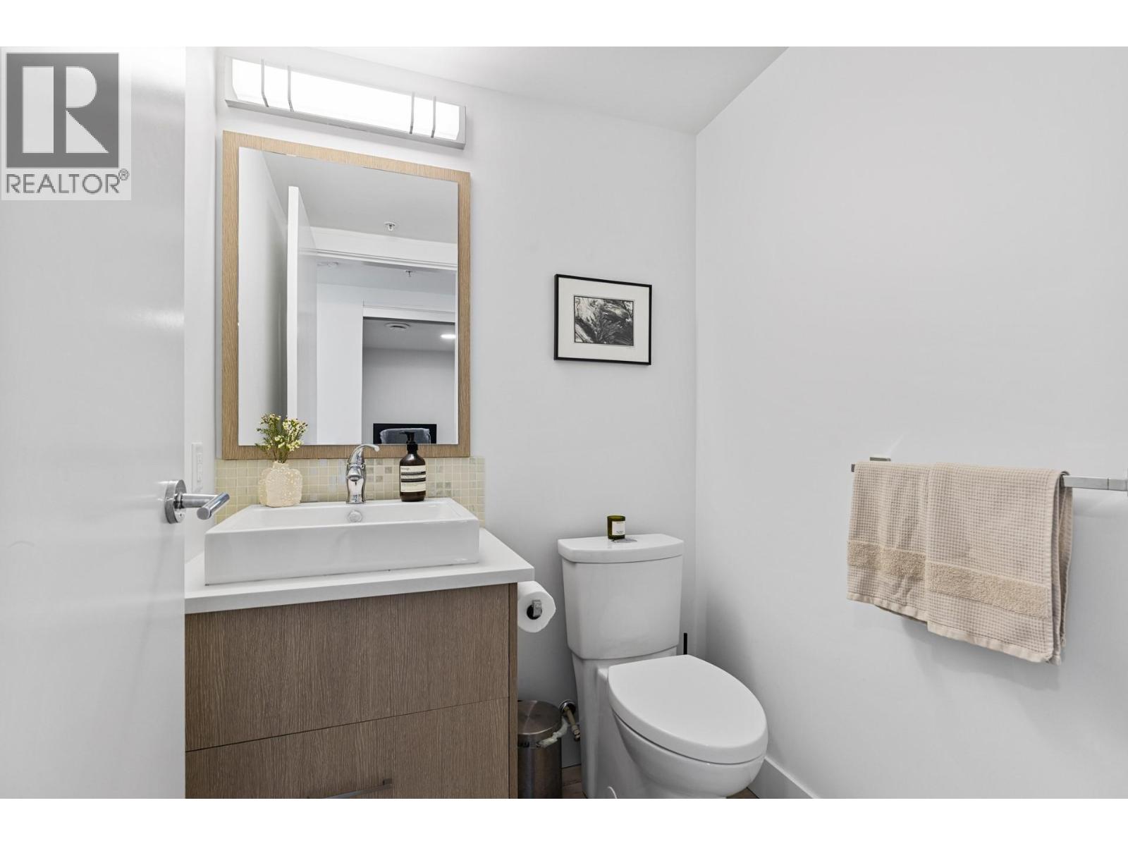 1809 1588 Ellis Street, Kelowna