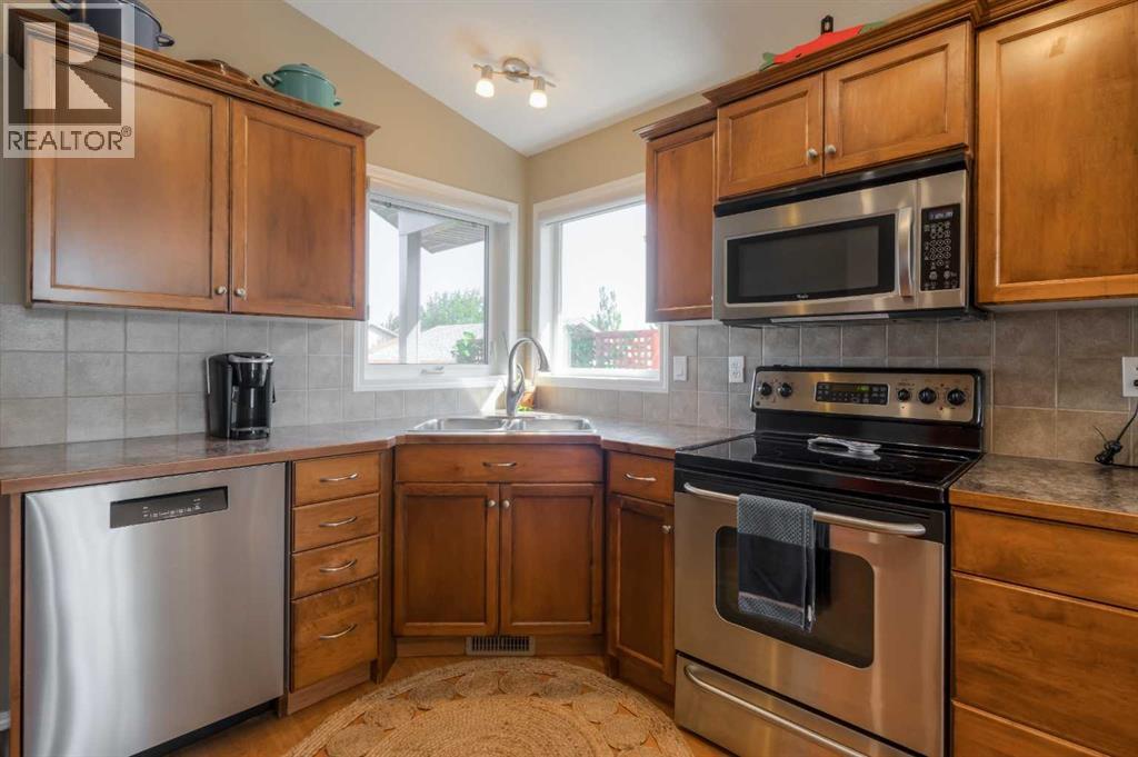159 Grand River Boulevard W, photo 17 of 50