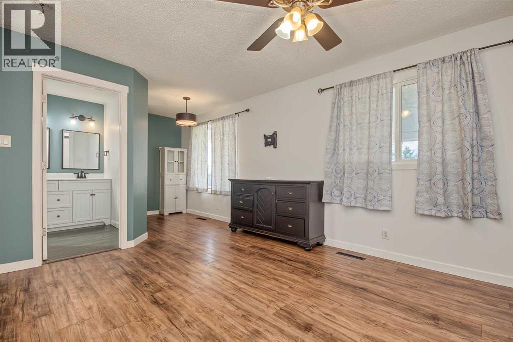 9907 85 Avenue, photo 16 of 32
