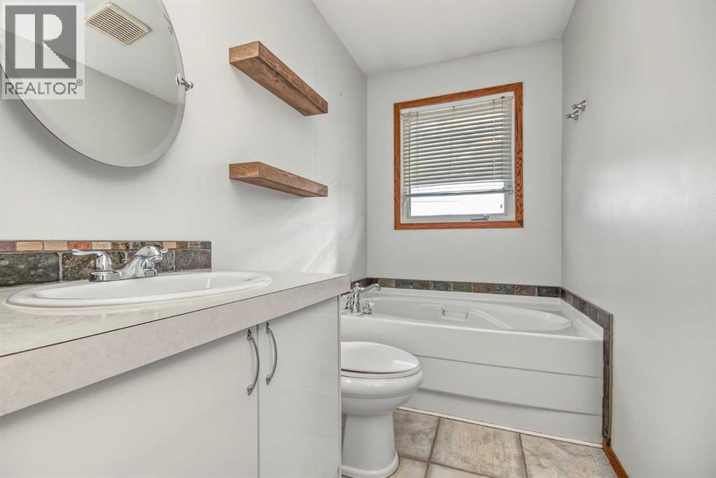 9907 85 Avenue, photo 21 of 32