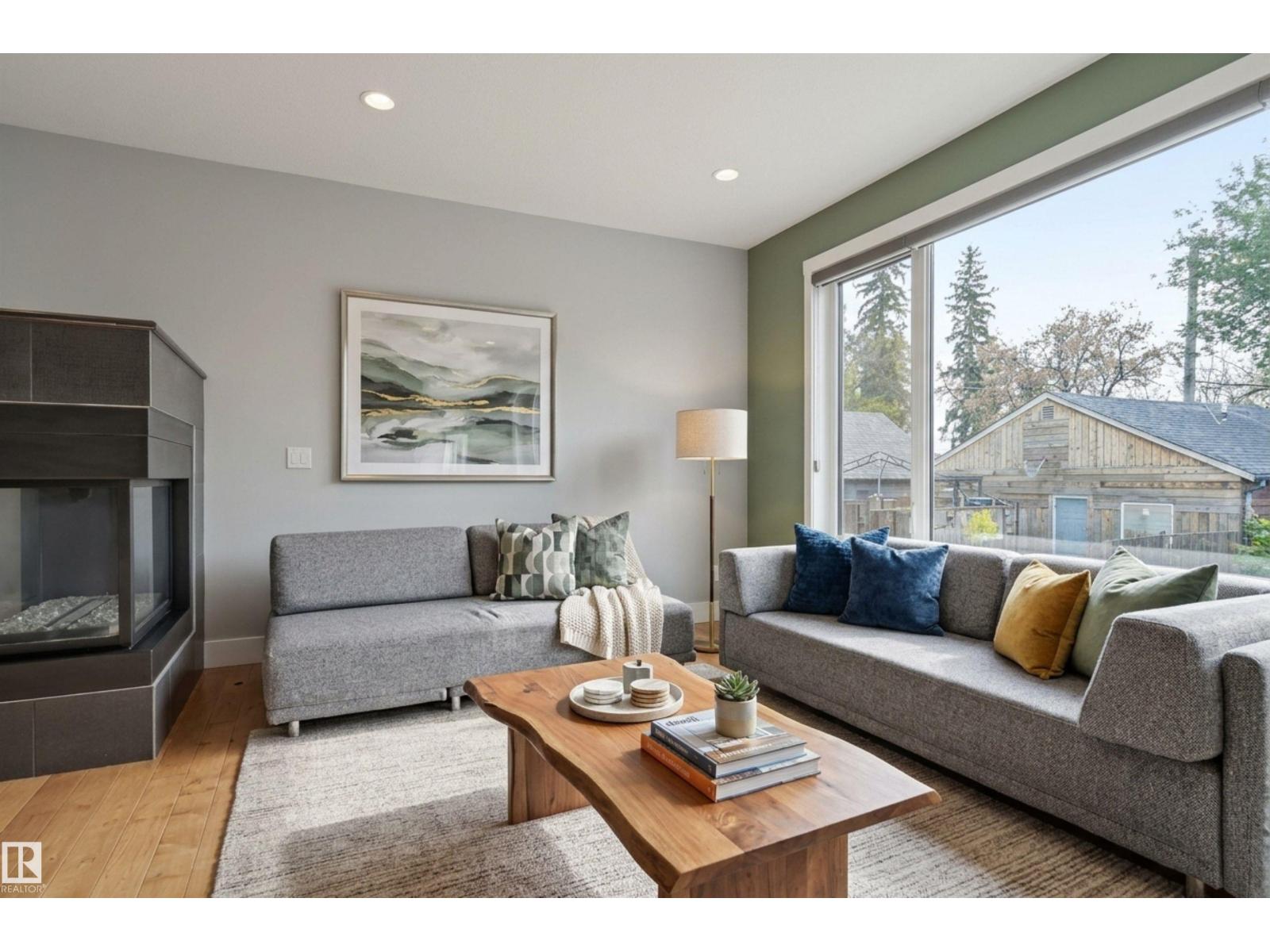 10513 75 AV NW, Edmonton — photo 13