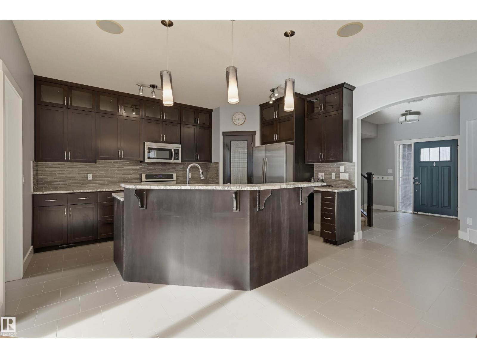 10513 75 AV NW, Edmonton — photo 16