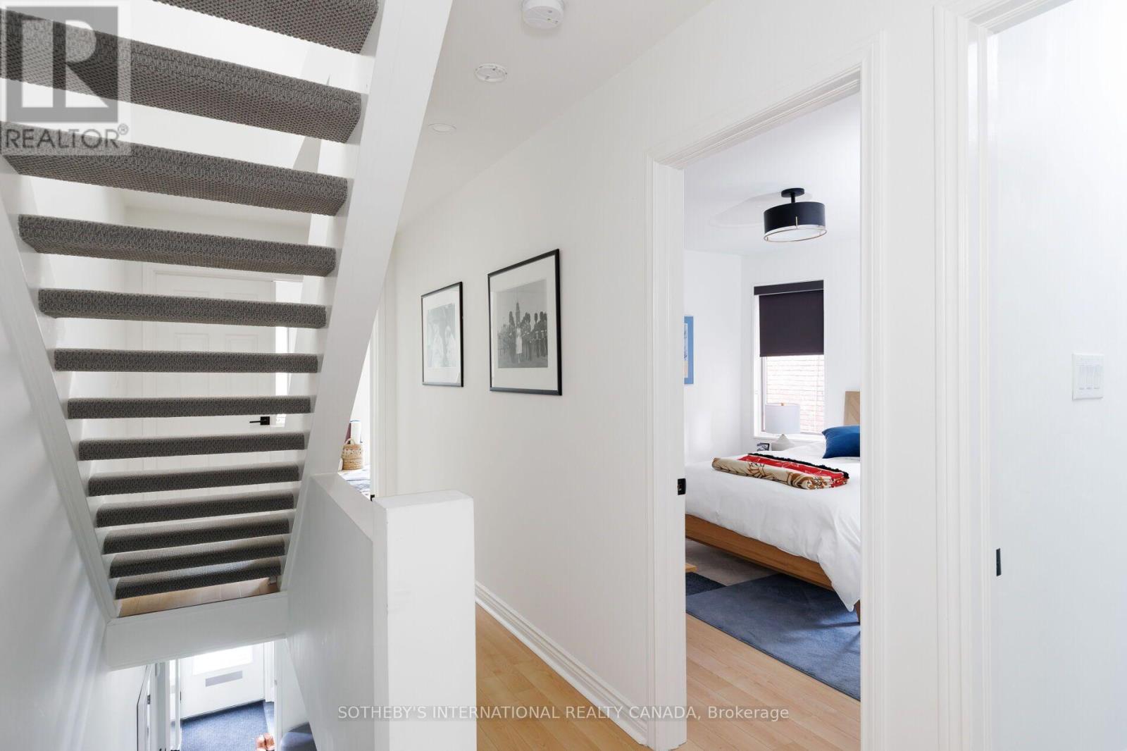 107 Macpherson Avenue, Toronto, ON photo 15