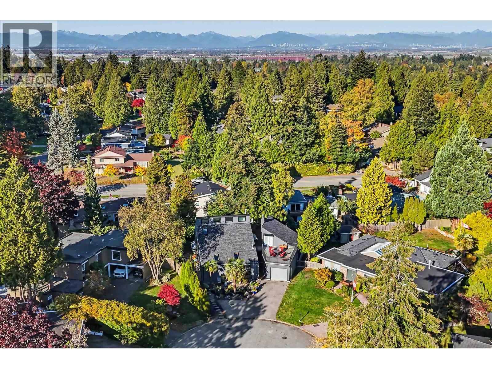 4927 CEDAR Crescent, Delta
