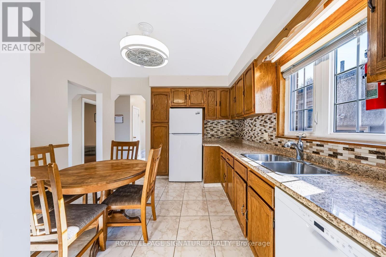 1377 Birchmount Road, Toronto, ON photo 15