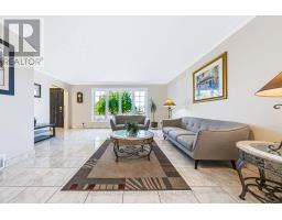 Kitchen - 1377 Birchmount Road, Toronto, ON M1P2E2 Photo 9