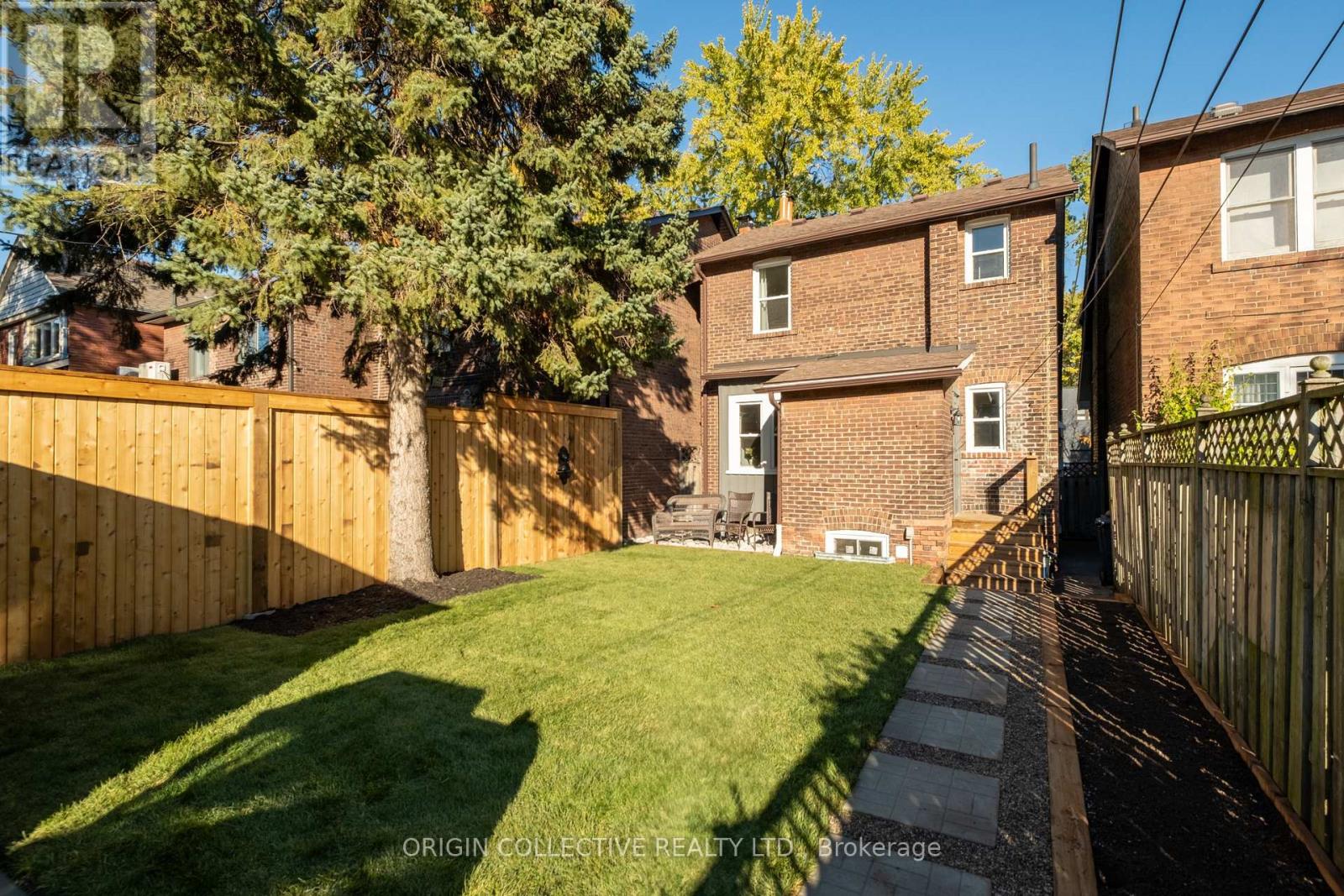 6 Oakdene Crescent, Toronto, ON photo 37