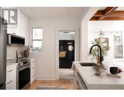 6 Oakdene Crescent, Toronto, ON M4J4H9 Photo 6