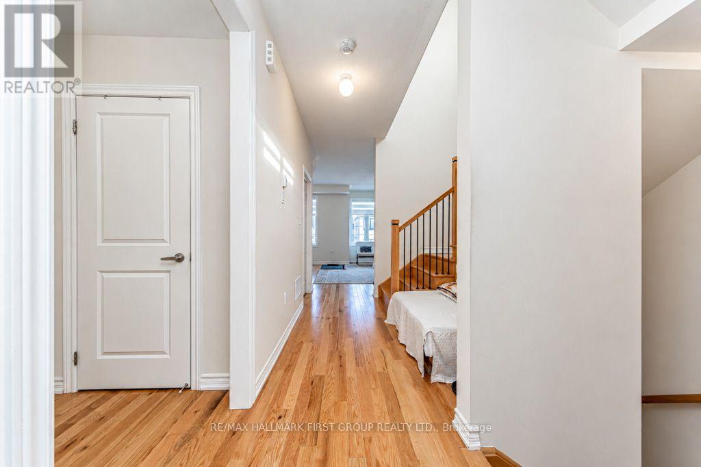 2620 Apricot Lane, Pickering, ON photo 9