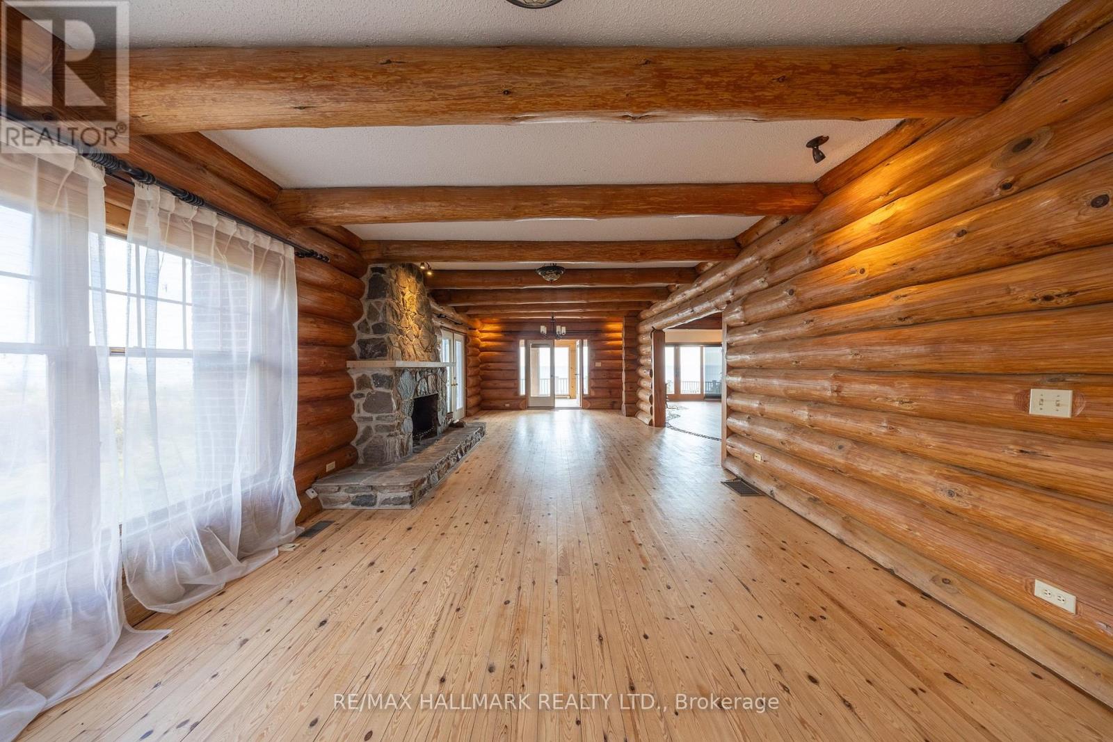 3741 Lakeshore Road East, Clarington, ON photo 15
