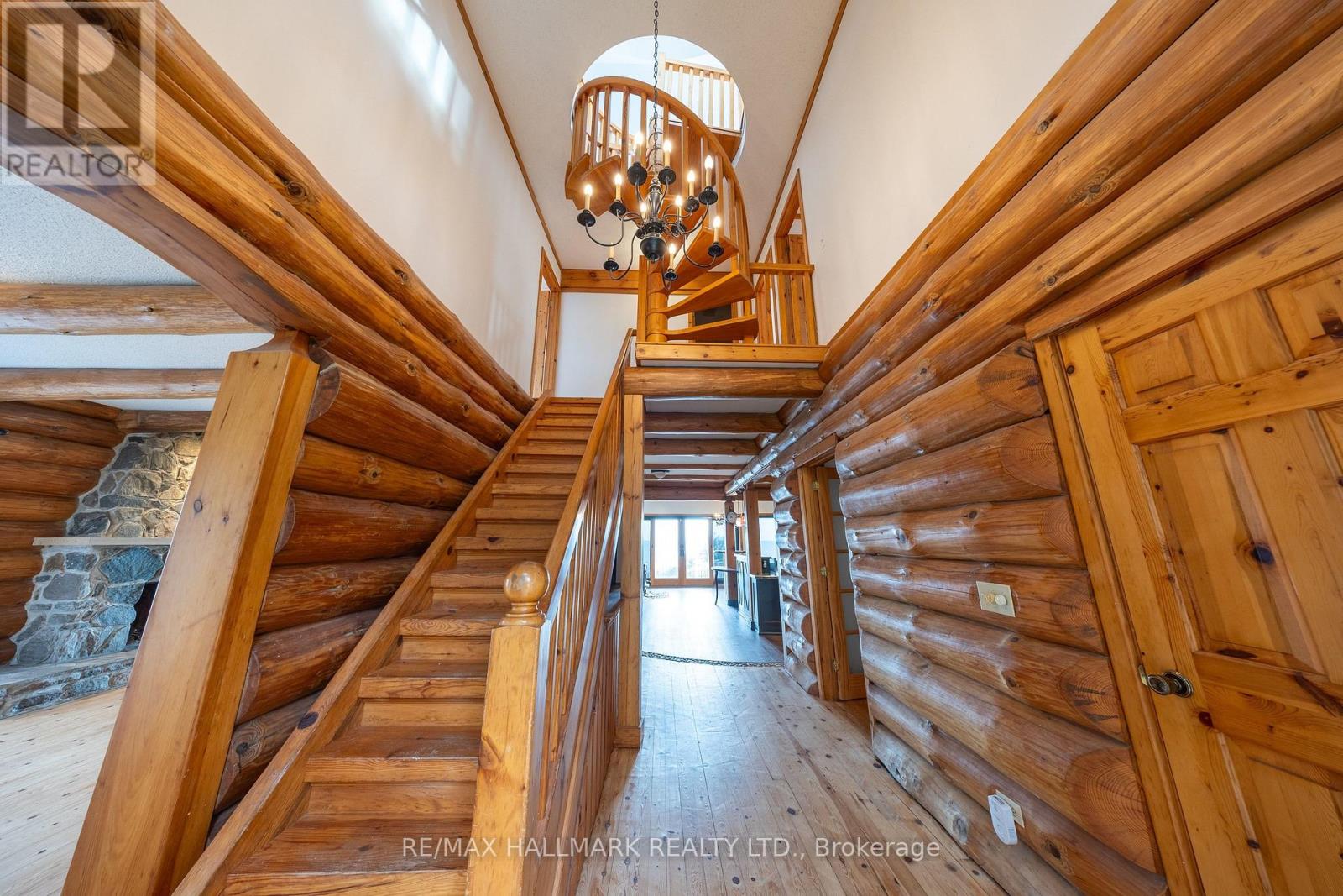 3741 Lakeshore Road East, Clarington, ON photo 17