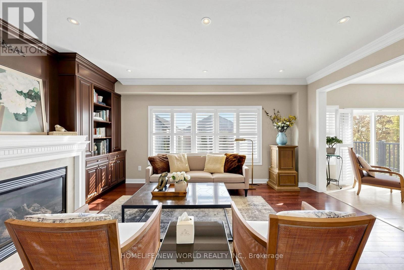 19 FEATHERWOOD DRIVE - 12